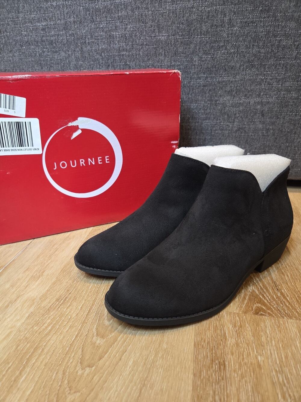 Journee Collection Livvy Womens 9.5M Black Faux Suede Ankle Booties New Box
